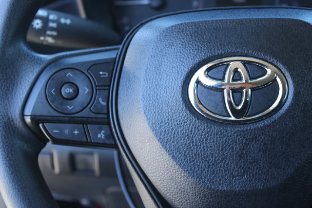 Used 2023 Toyota Corolla LE w/ Carpet Mat Package (TMS) FWD image 17