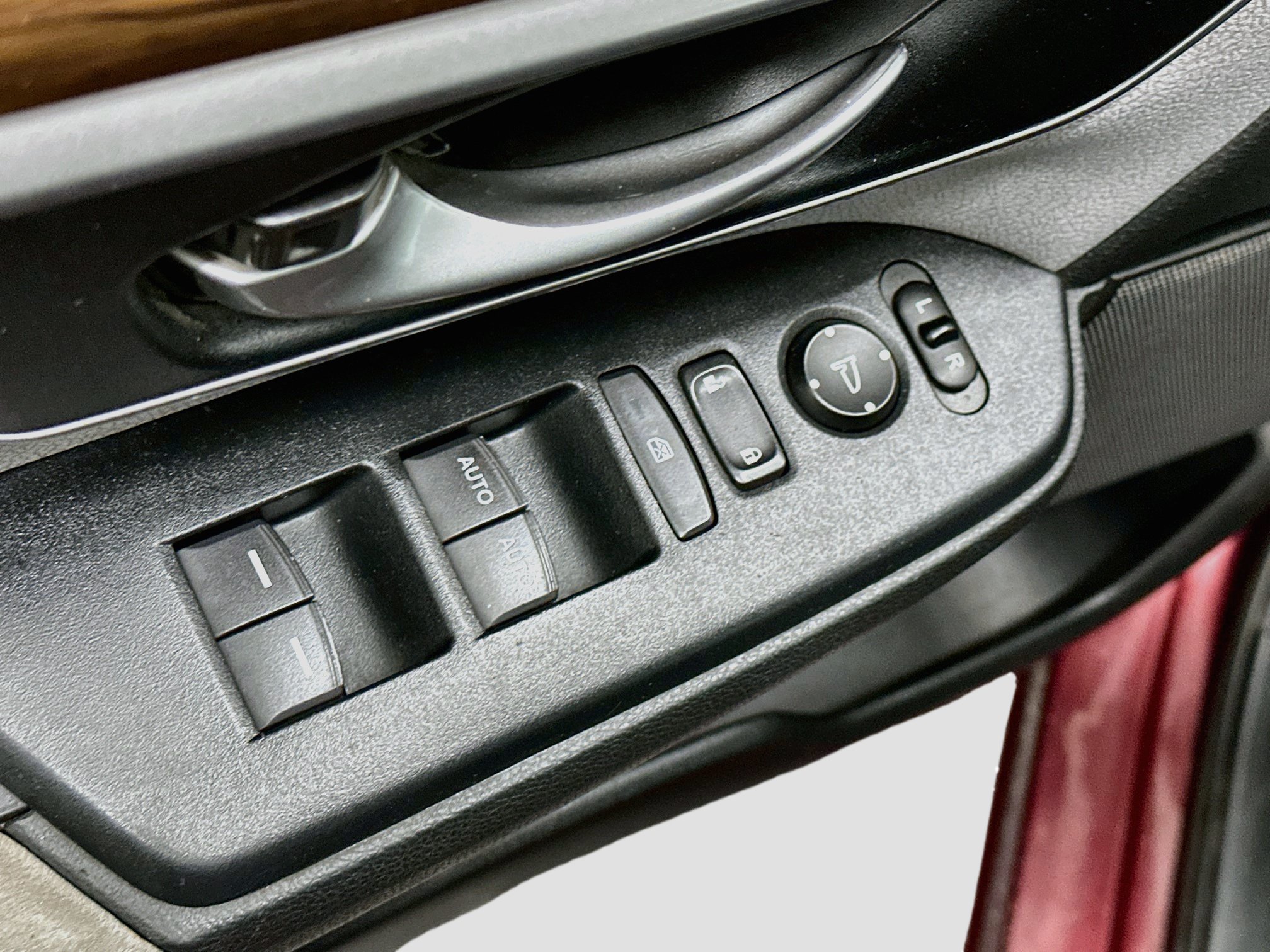 Used 2018 Honda CR-V EX image 15