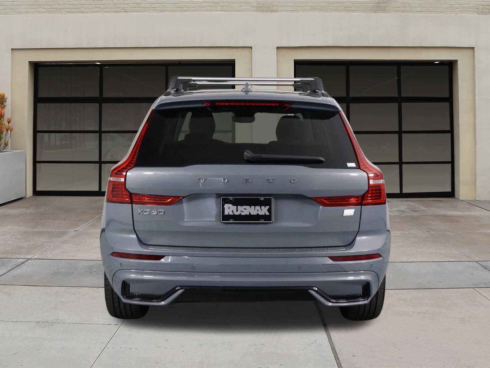 Certified 2024 Volvo XC60 T8 Plus w/ Climate Package AWD/4WD image 5