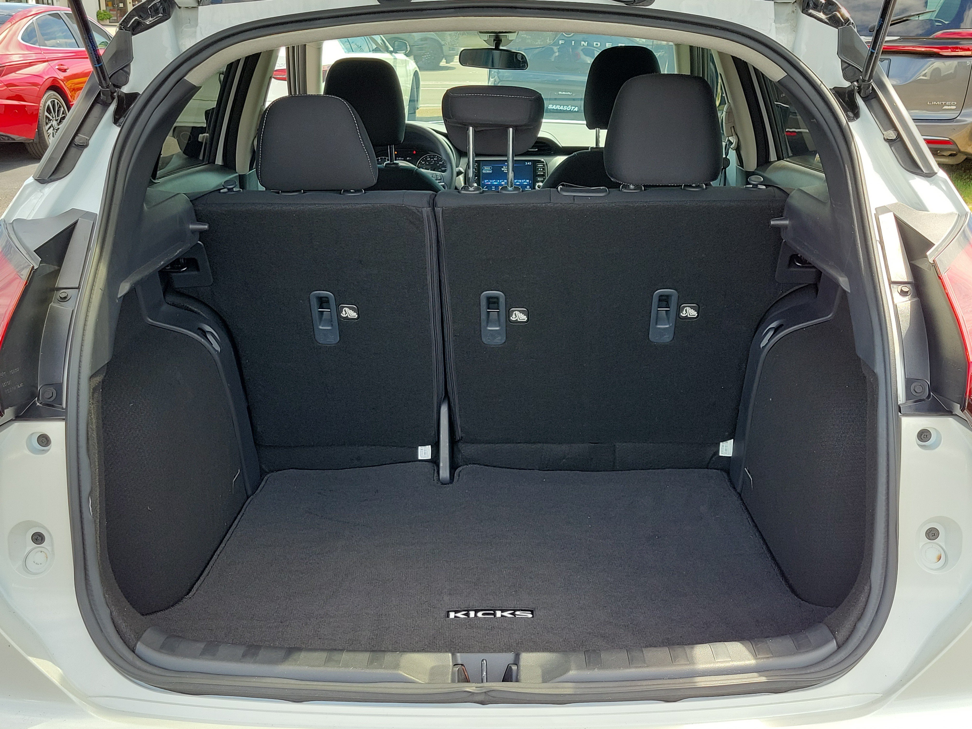 Used 2024 Nissan Kicks SV w/ Exterior Package FWD image 12