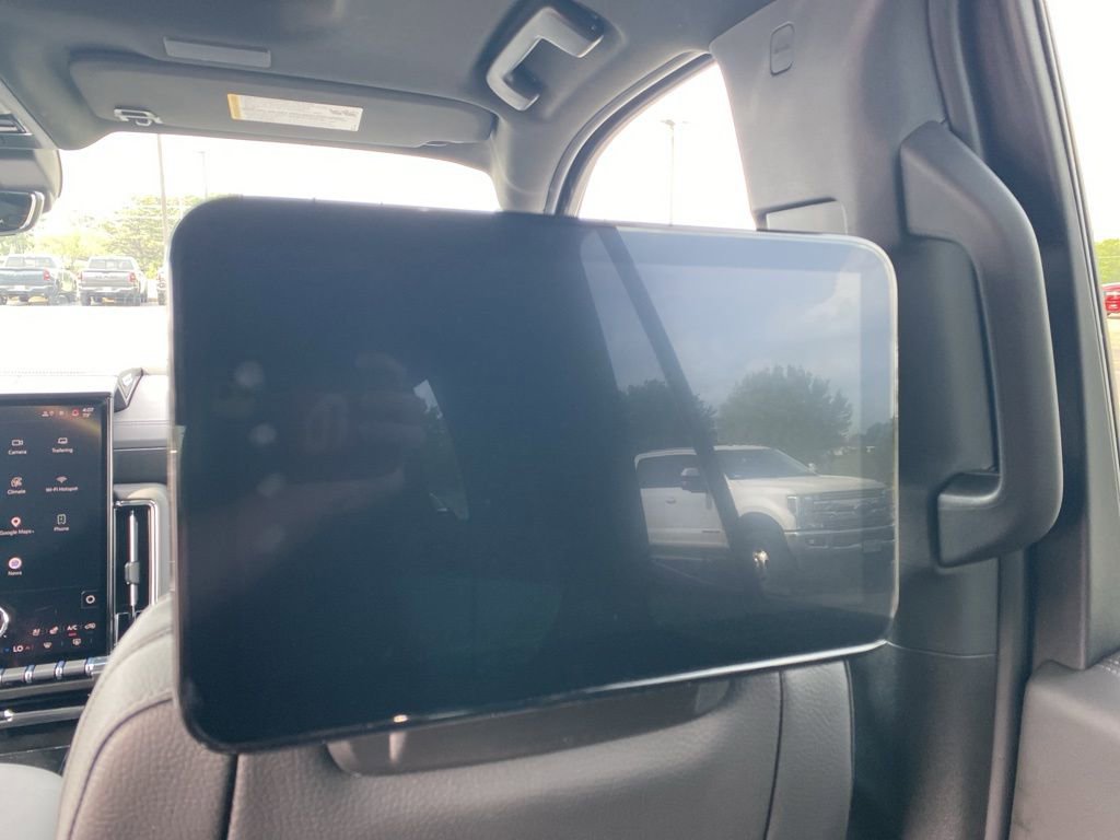 Used 2026 GMC Yukon Denali w/ Advanced Technology Package image 38