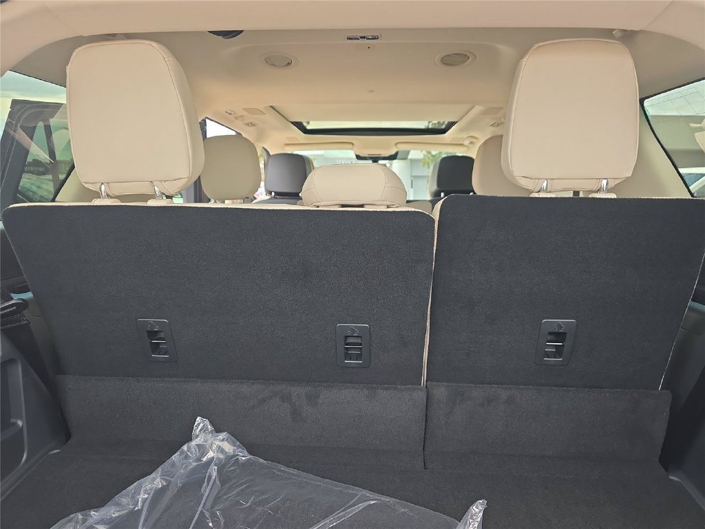 New 2027 Lincoln Navigator Reserve RWD image 24