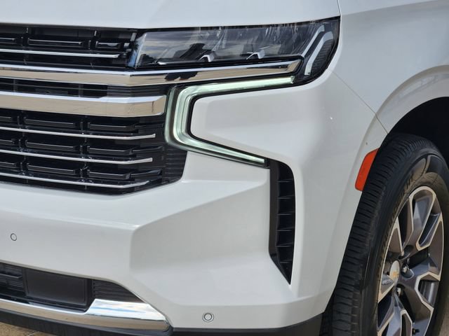 Used 2022 Chevrolet Tahoe LT w/ Luxury Package AWD/4WD image 17