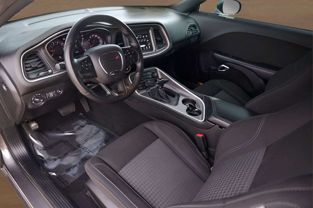Used 2022 Dodge Challenger SXT w/ Blacktop Package image 10