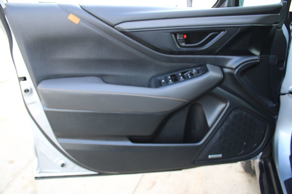 Used 2025 Subaru Outback Wilderness AWD/4WD image 9