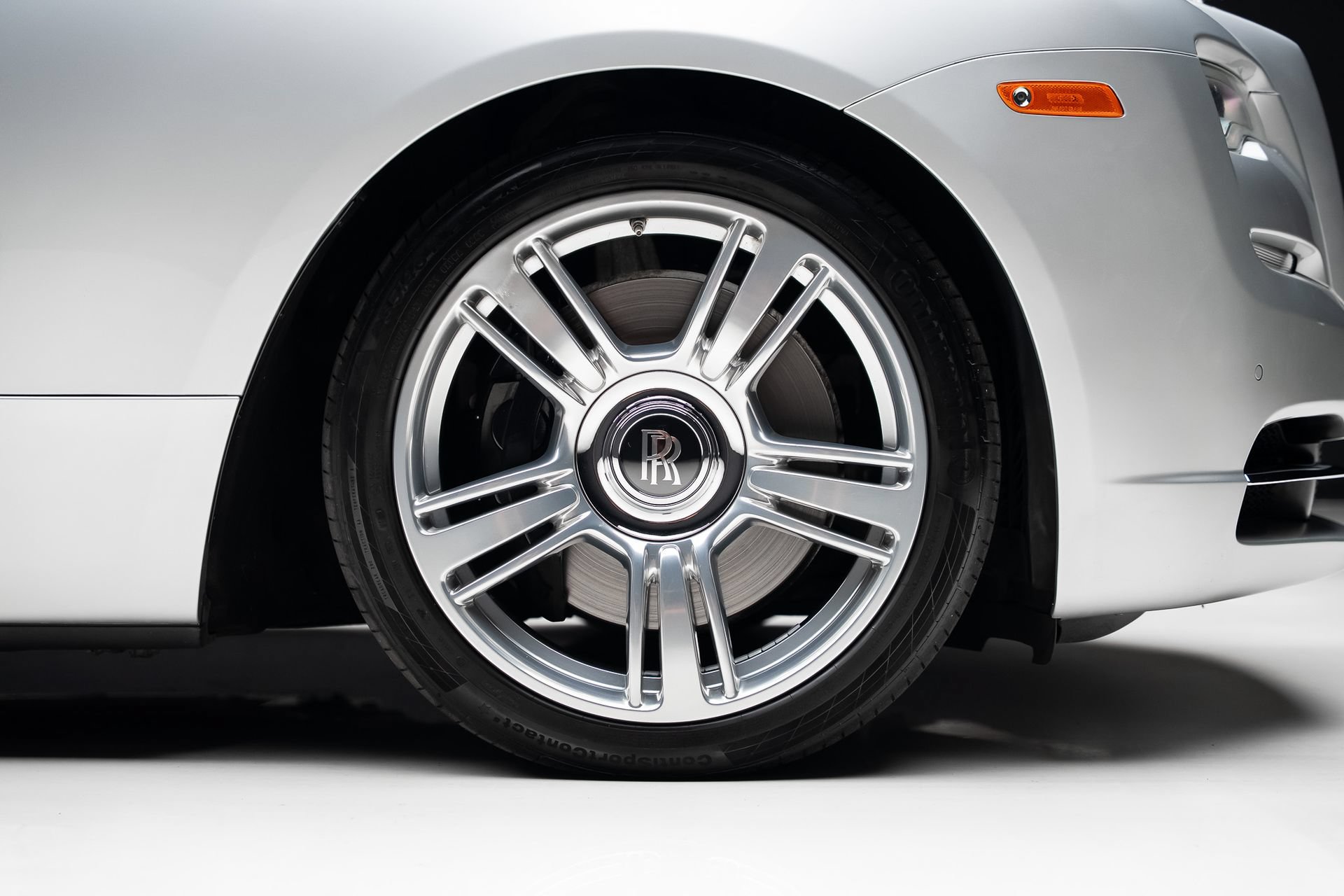 Used 2017 Rolls-Royce Dawn RWD image 42