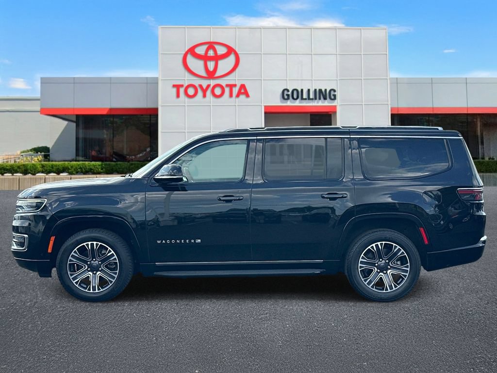 Used 2024 Jeep Wagoneer Series II w/ Flexible Seating Group RWD image 2