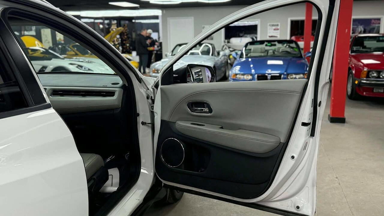 Used 2017 Honda HR-V EX-L image 15