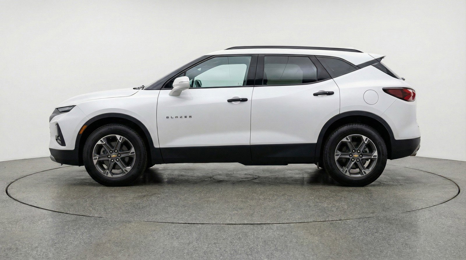 Used 2025 Chevrolet Blazer LT image 5