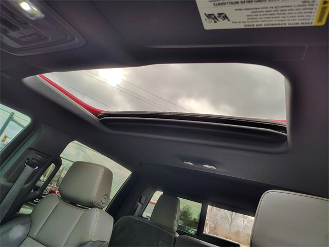 Used 2022 Chevrolet Silverado 1500 ZR2 w/ Technology Package image 28