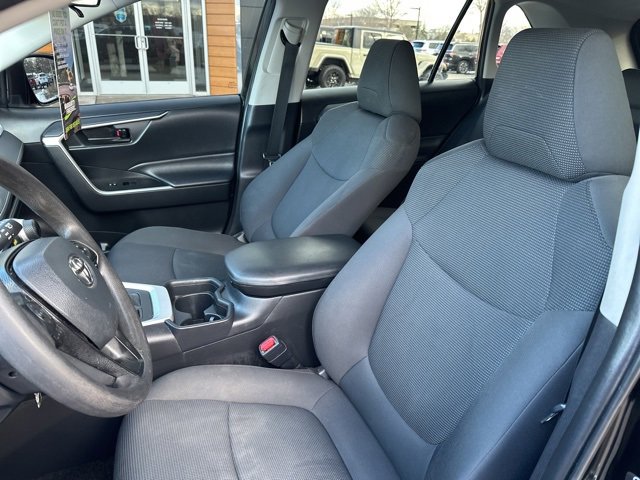 Used 2020 Toyota RAV4 LE w/ All Weather Liner Package image 20