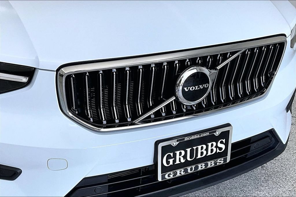 Certified 2024 Volvo XC40 B5 Core w/ Protection Package Premier AWD/4WD image 35