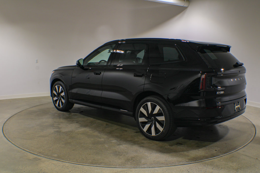New 2026 Volvo EX90 Ultra AWD/4WD image 3
