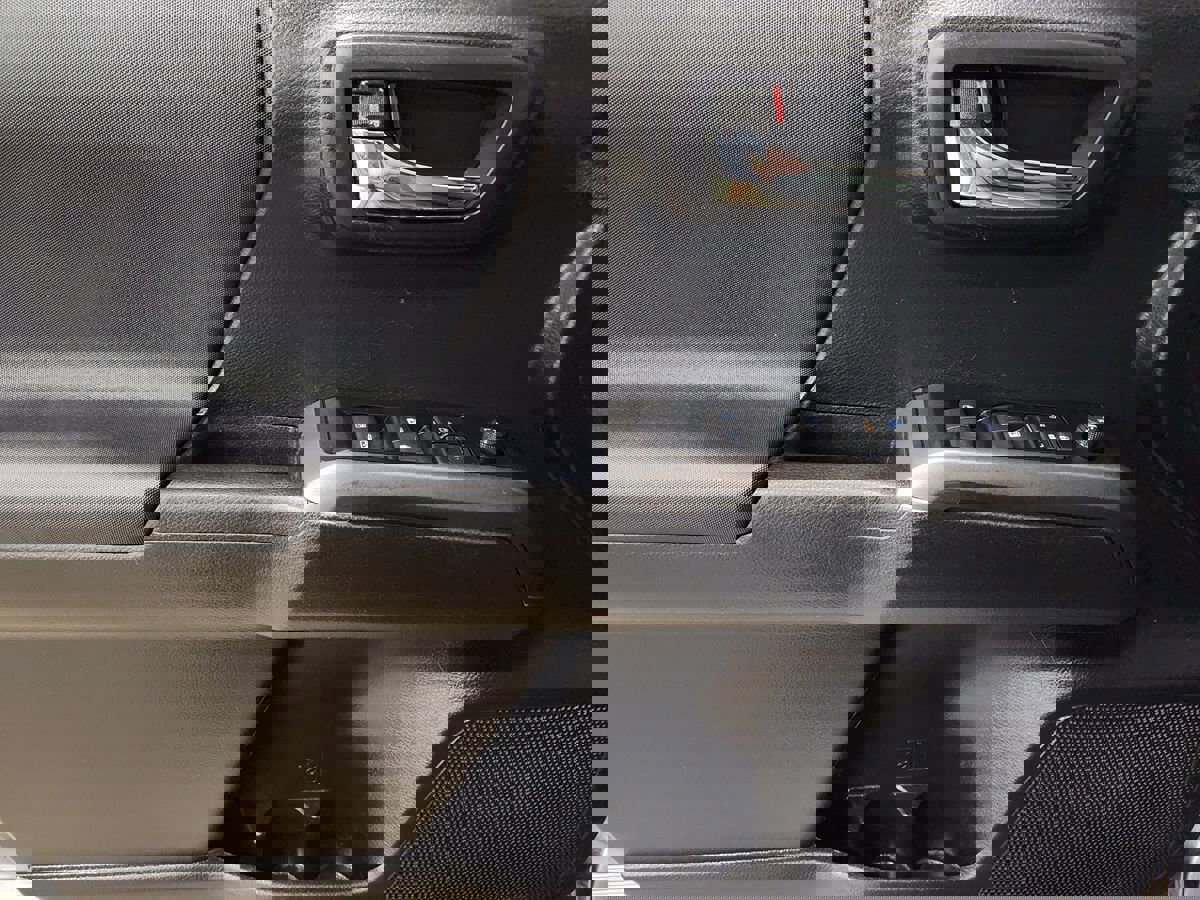 Used 2021 Toyota Tacoma TRD Sport w/ Technology Package image 43