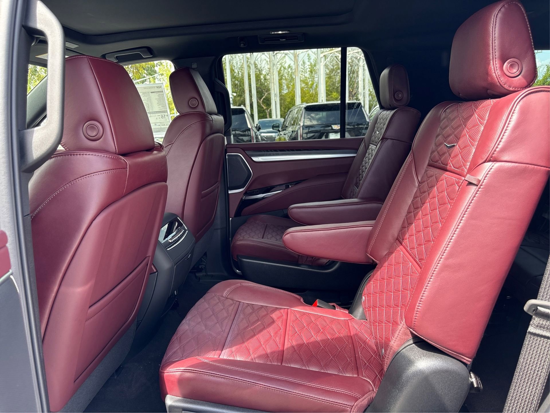 New 2026 Cadillac Escalade Luxury image 10