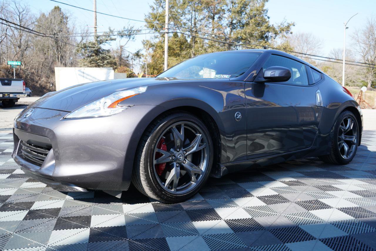 Used 2010 Nissan 370Z Touring w/ Sport Pkg image 13