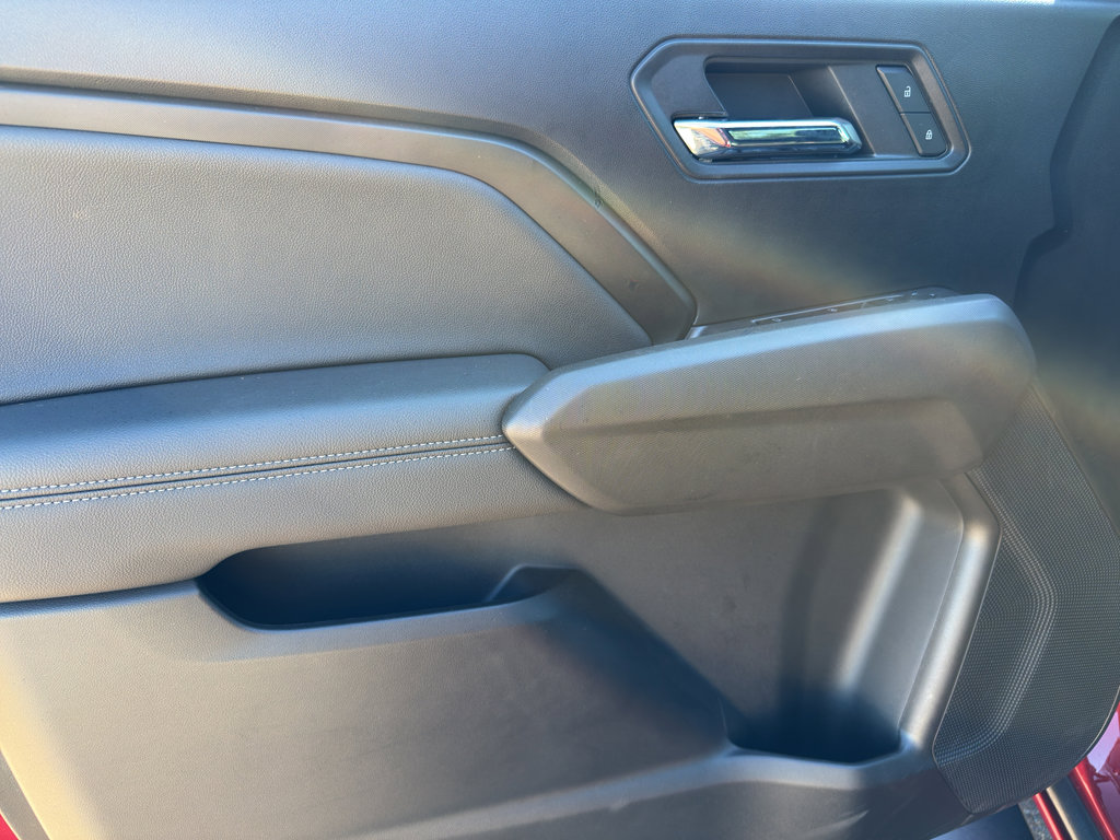 Used 2023 Chevrolet Colorado LT w/ LT Convenience Package II image 19