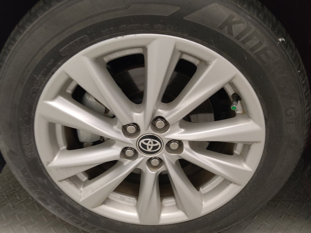 Used 2023 Toyota Corolla LE w/ LE Convenience Package FWD image 31