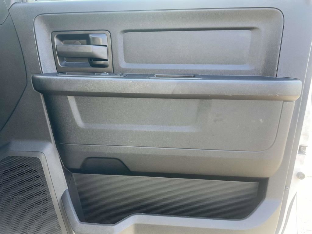 Certified 2020 RAM 3500 Tradesman w/ Chrome Appearance Group image 17