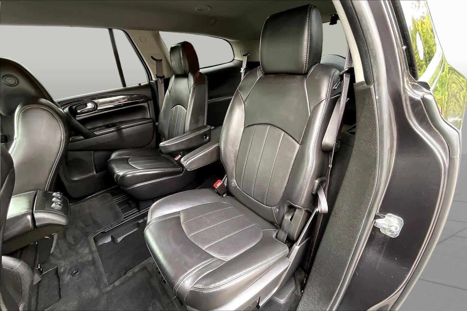 Used 2015 Buick Enclave Leather FWD image 19