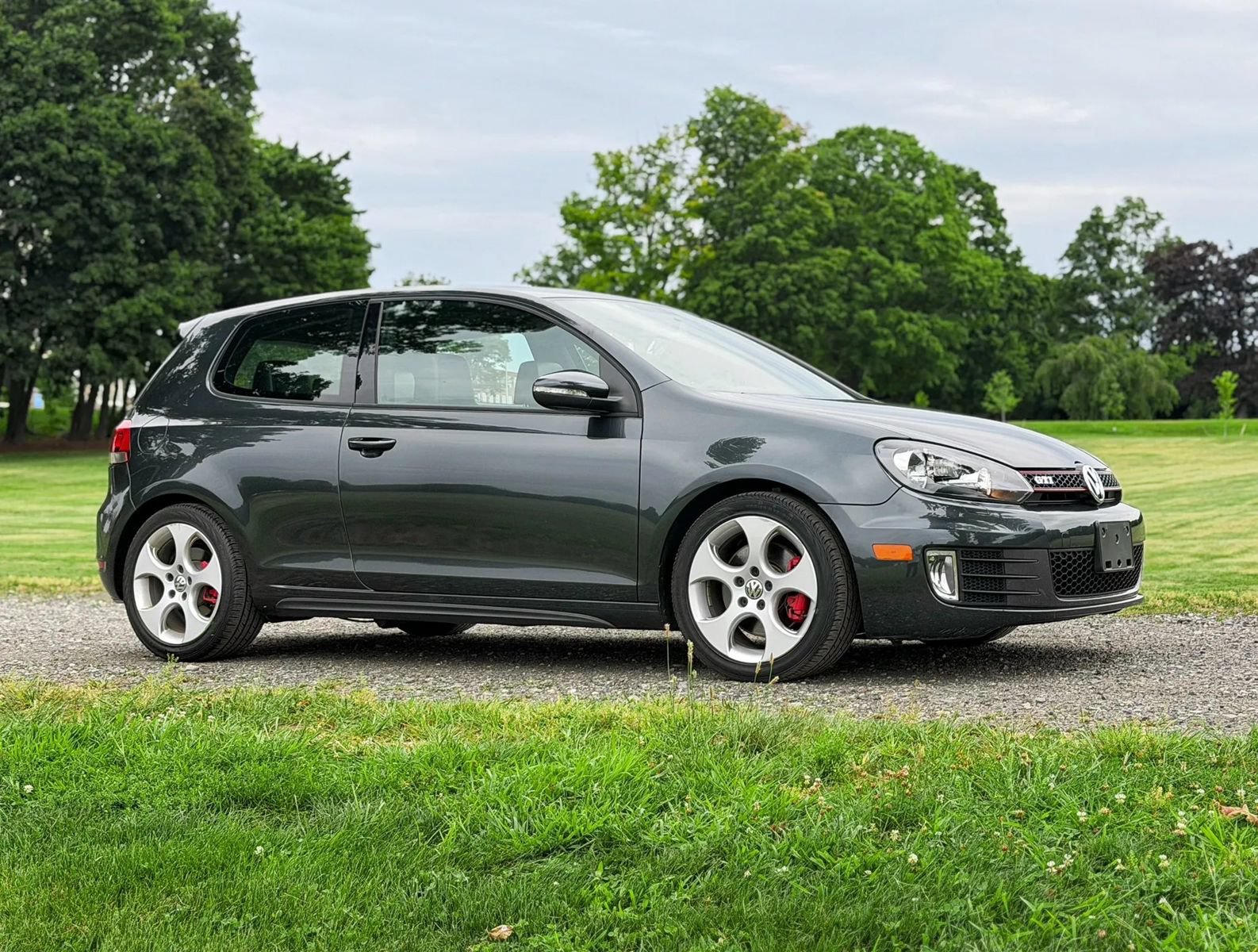Used 2010 Volkswagen GTI 2-Door FWD image 1