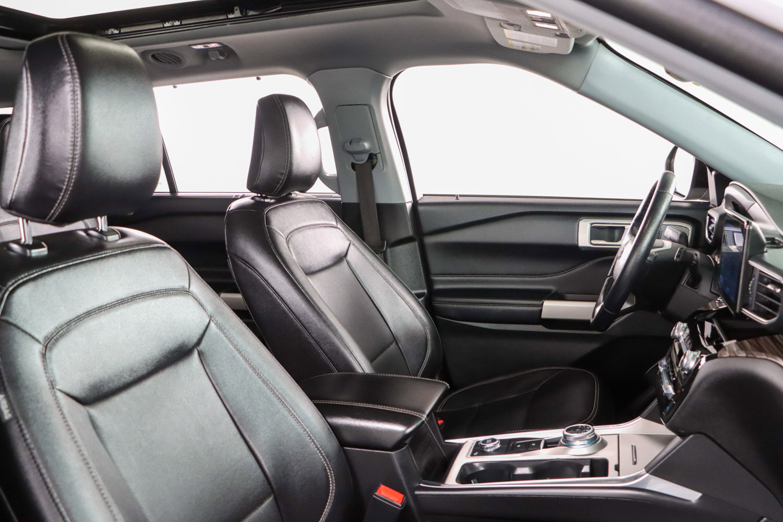 Used 2023 Ford Explorer Limited image 28