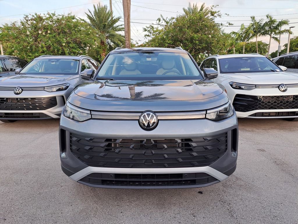 New 2026 Volkswagen Tiguan SE FWD image 2