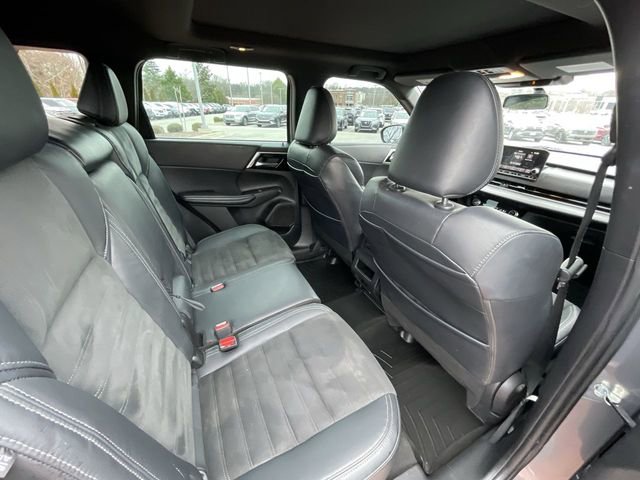 Used 2022 Mitsubishi Outlander SE image 17