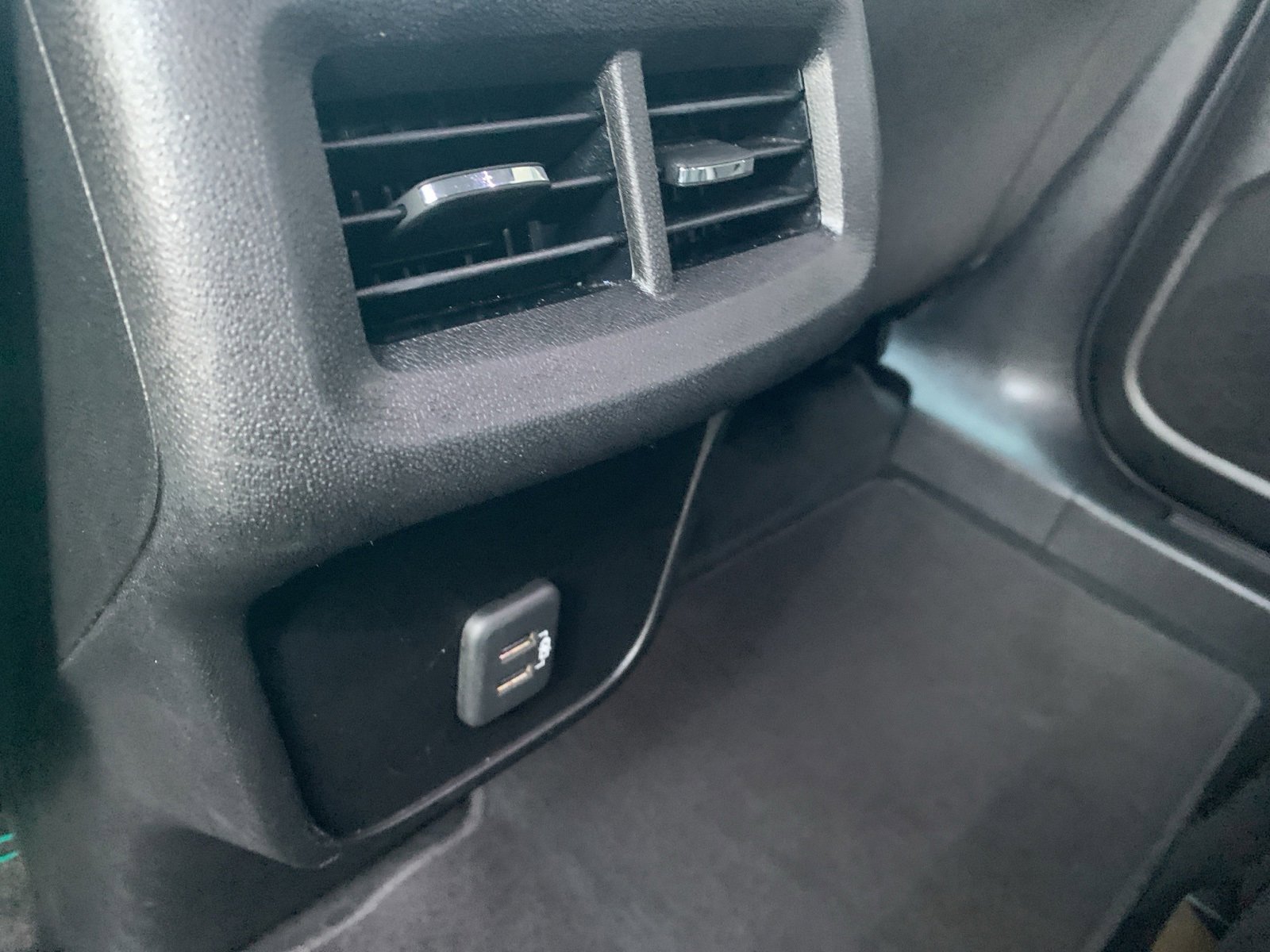 Used 2019 Chevrolet Equinox LT image 18