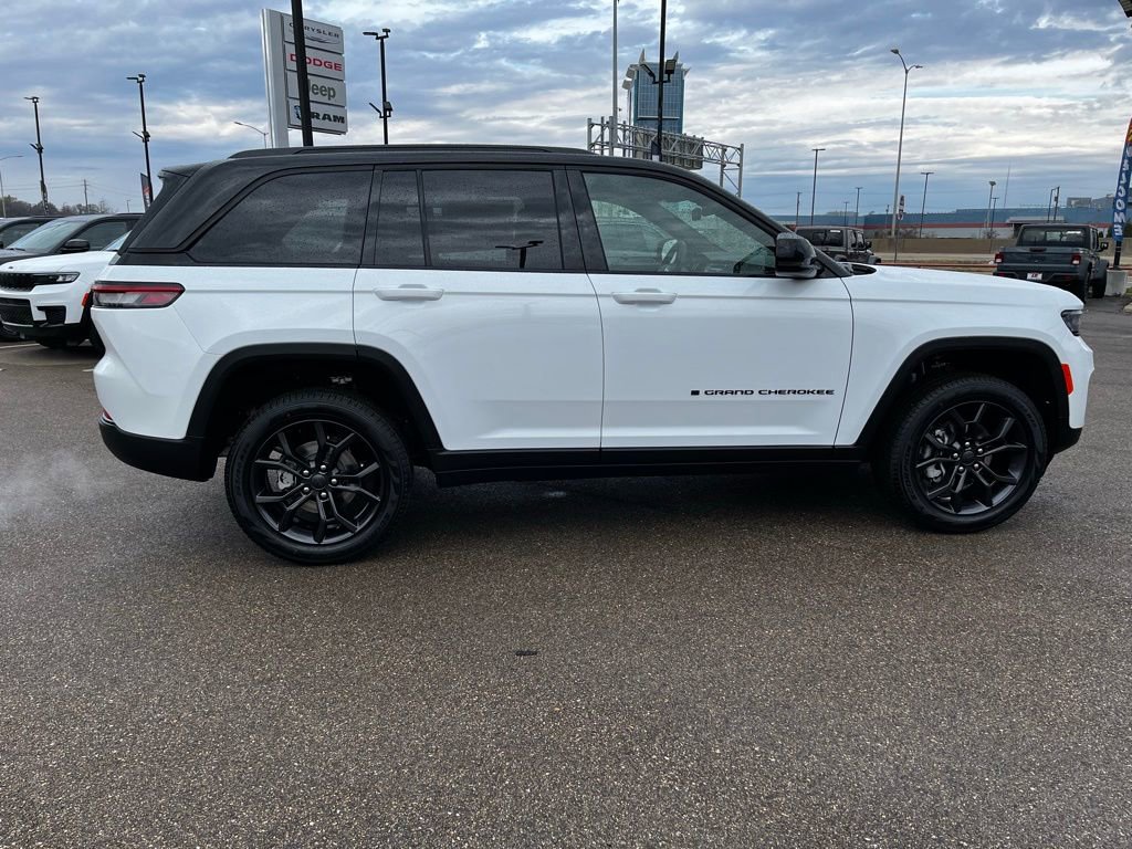 New 2025 Jeep Grand Cherokee Limited image 9