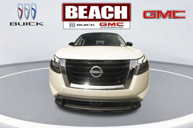 Used 2024 Nissan Pathfinder SV FWD image 3