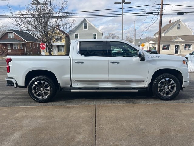 Used 2024 Chevrolet Silverado 1500 High Country w/ Technology Package image 7