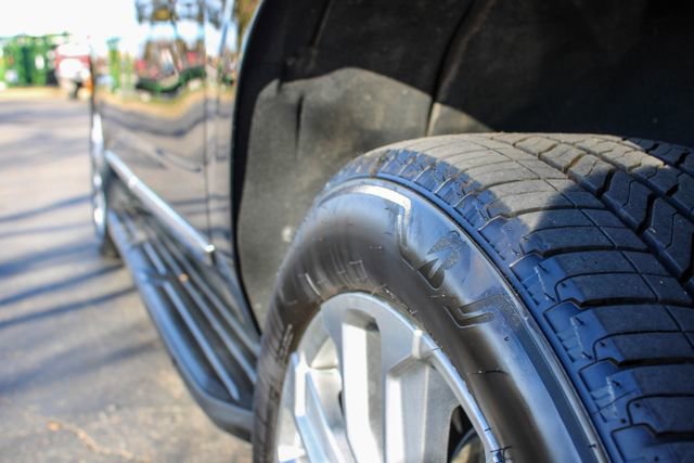 Used 2024 GMC Yukon XL Denali image 14