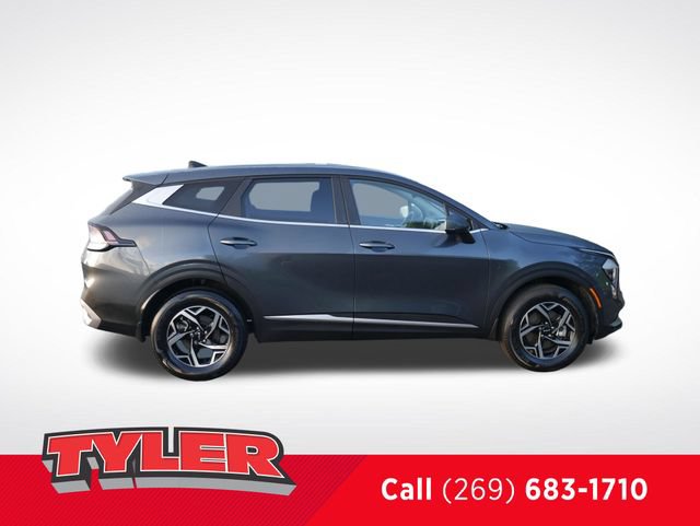 Used 2023 Kia Sportage LX AWD/4WD image 9
