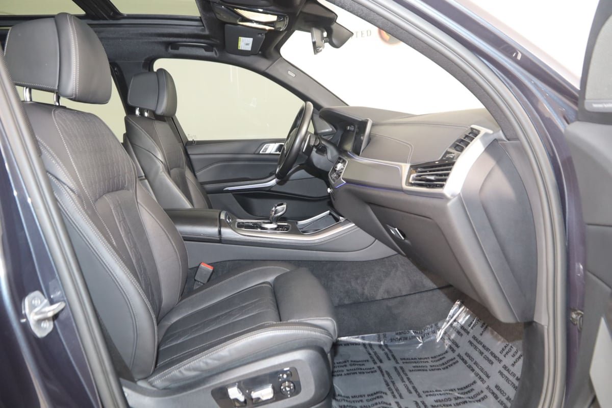 Used 2022 BMW X5 M50i w/ Executive Package AWD/4WD image 14