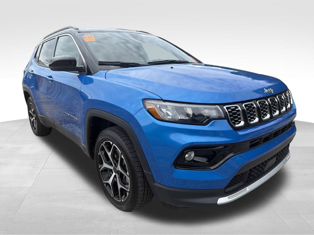 Used 2025 Jeep Compass Limited AWD/4WD image 47