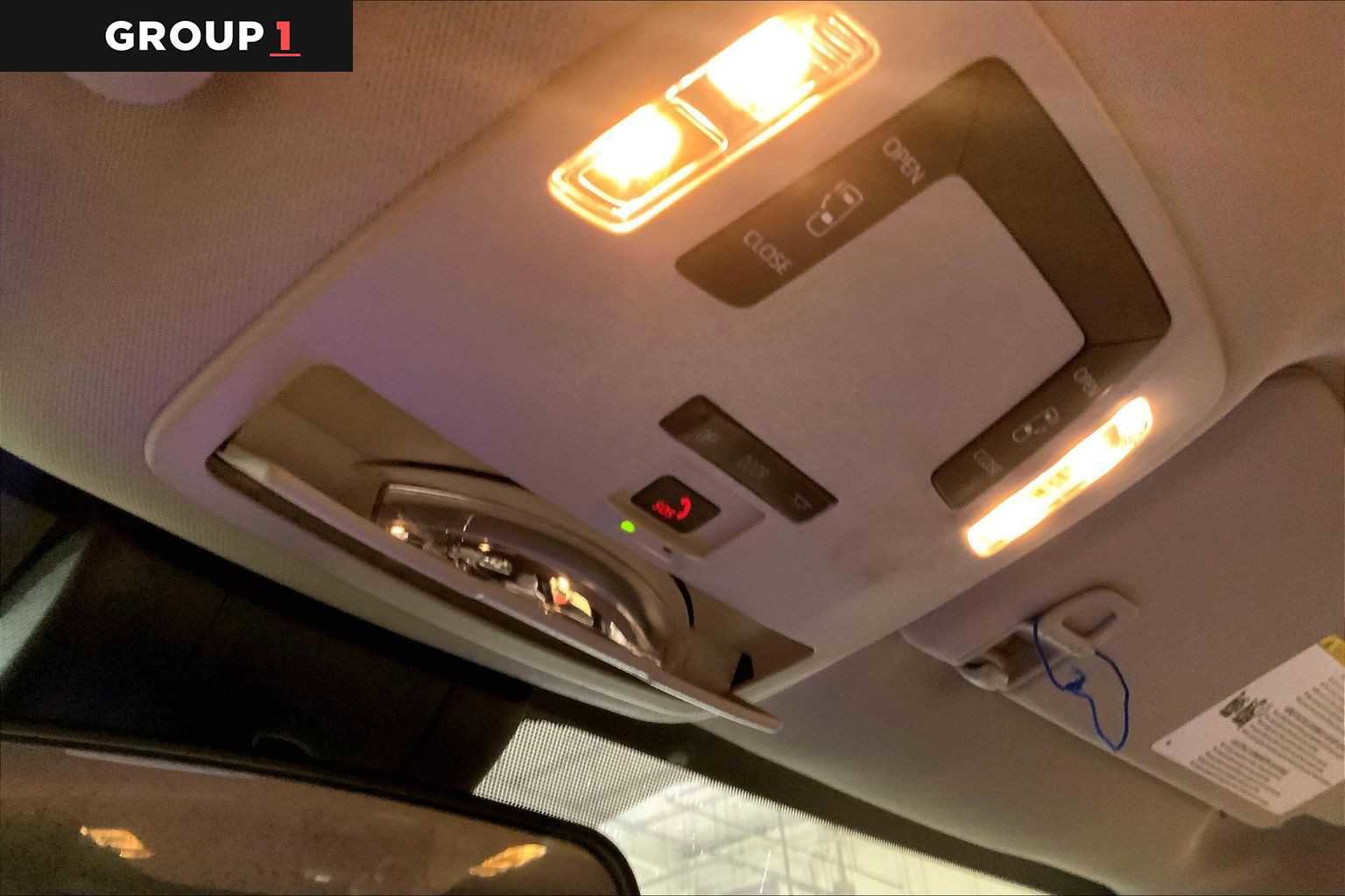 Certified 2025 Toyota Sienna LE image 35