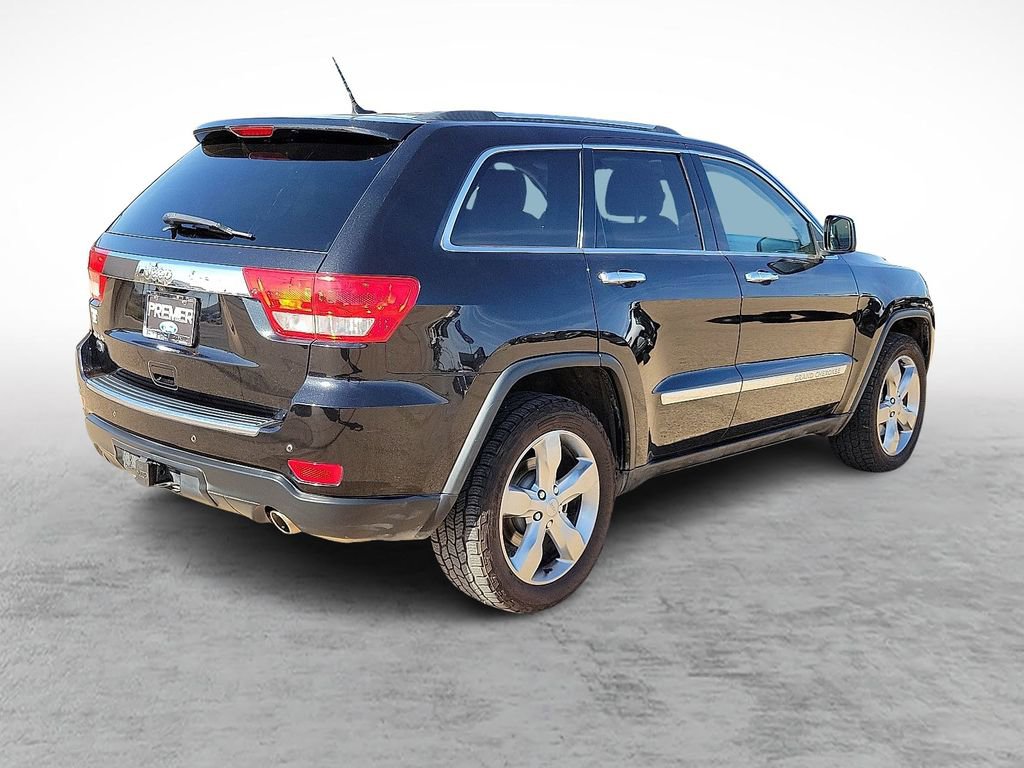 Used 2013 Jeep Grand Cherokee Overland w/ Advance Technology Group AWD/4WD image 11