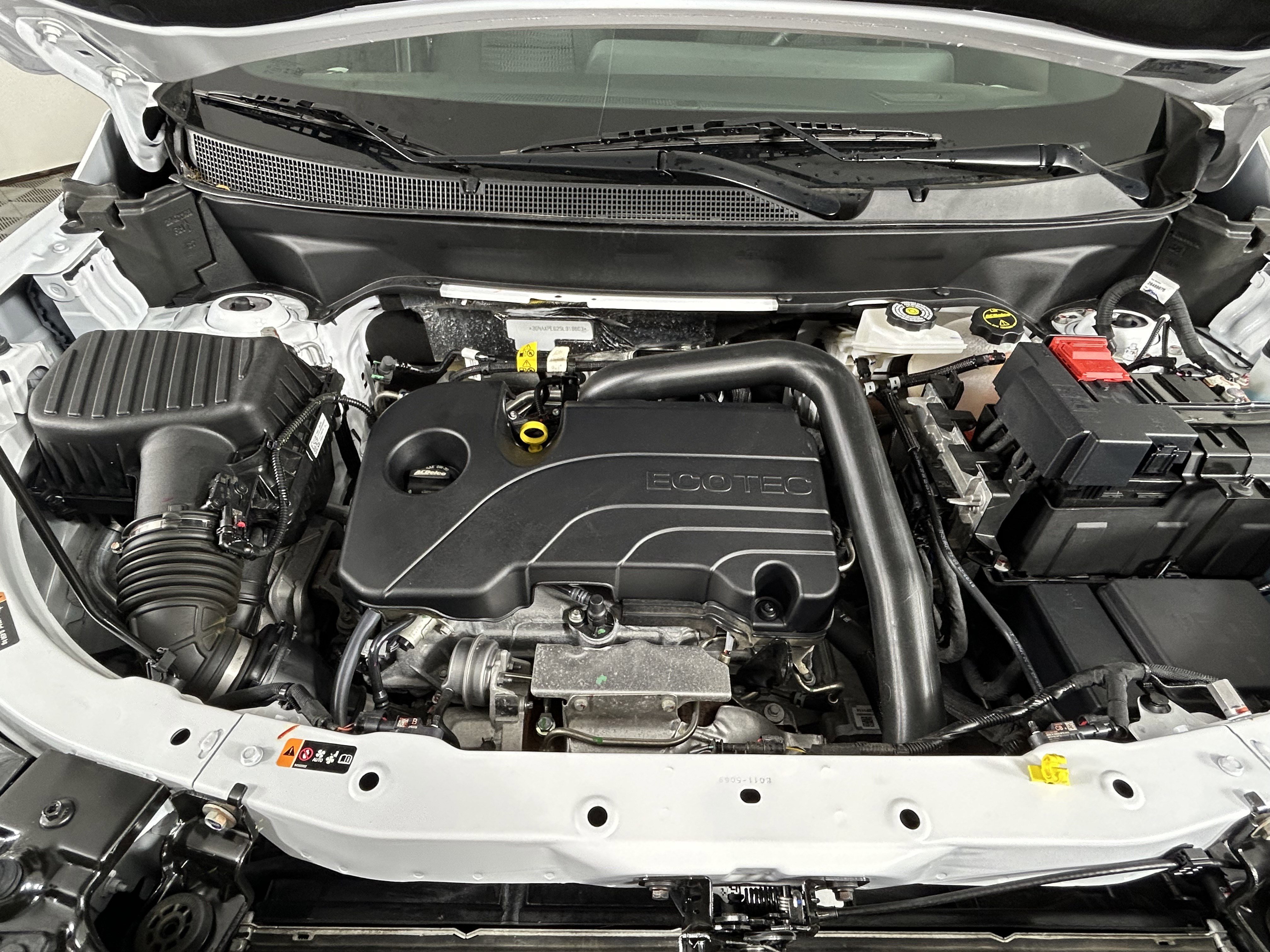 Used 2025 Chevrolet Equinox LT image 30