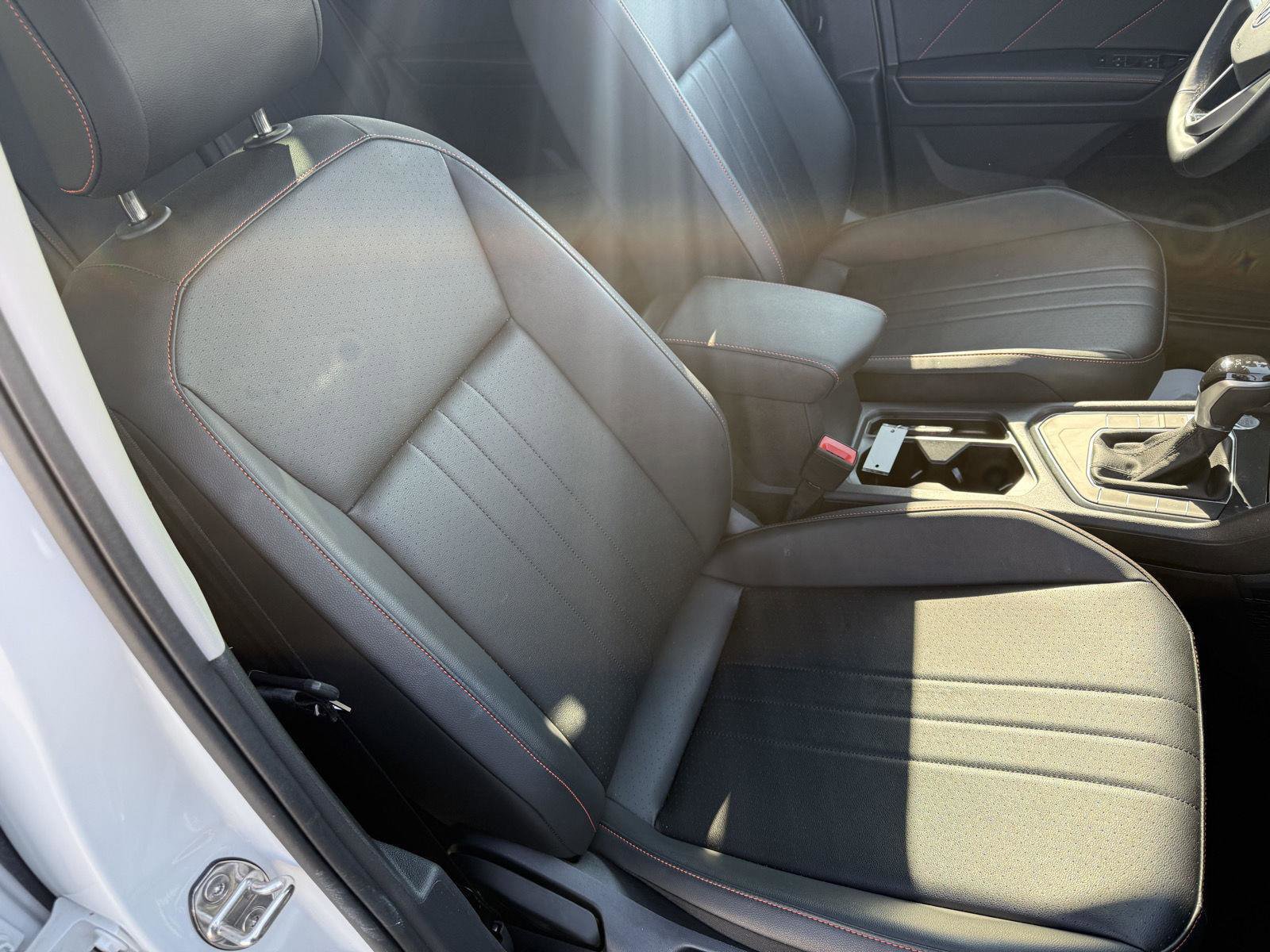 Used 2024 Volkswagen Tiguan Wolfsburg Edition image 37