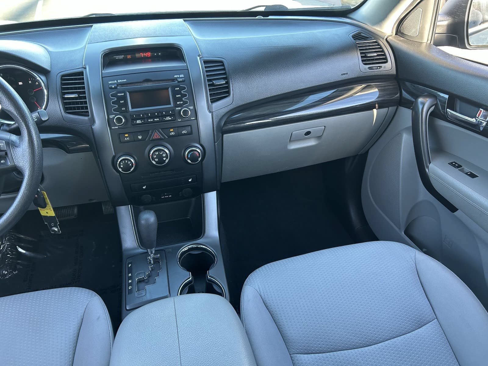 Used 2012 Kia Sorento LX w/ Convenience Pkg FWD image 19