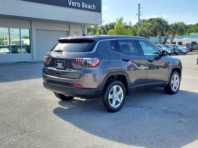 Used 2023 Jeep Compass Sport image 6