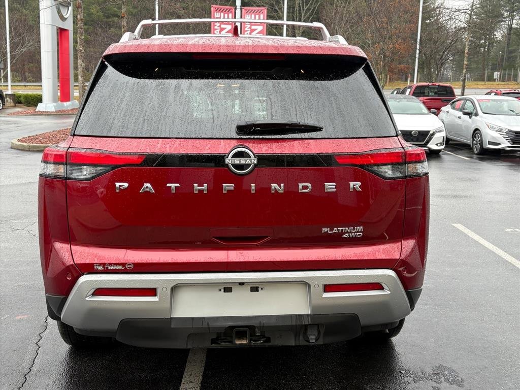 Used 2025 Nissan Pathfinder Platinum image 6