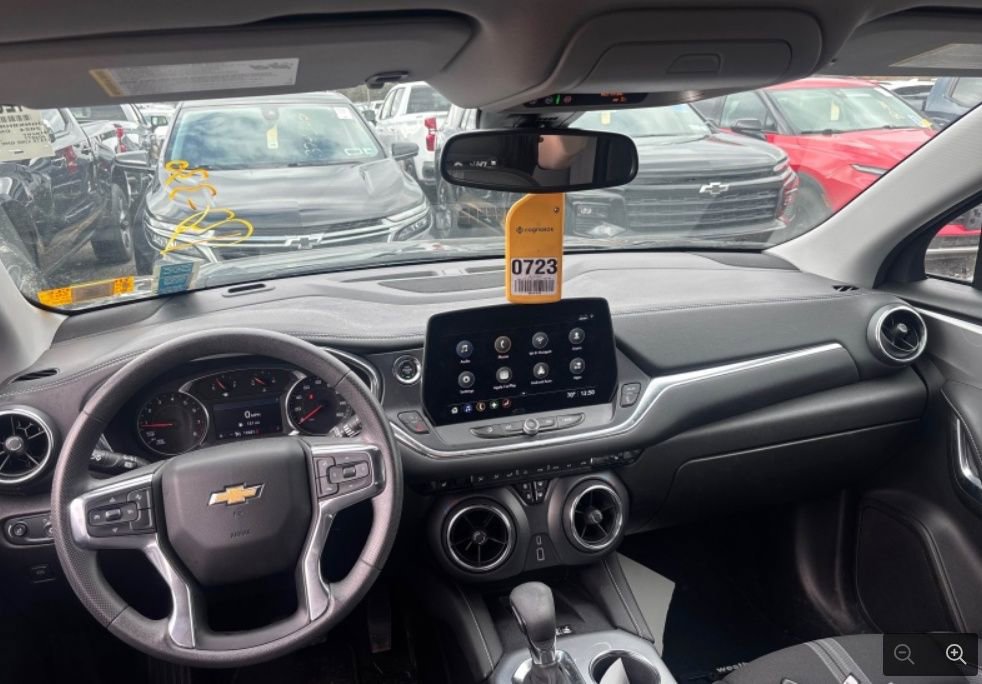 Used 2024 Chevrolet Blazer LT w/ Convenience Package image 9
