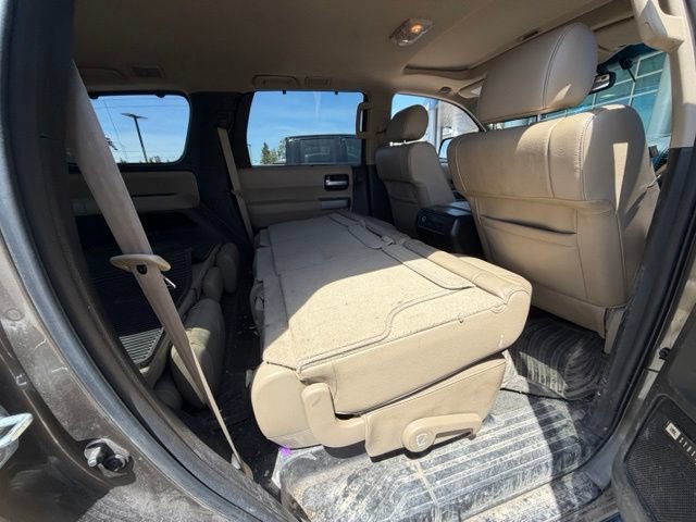 Used 2014 Toyota Sequoia Limited AWD/4WD image 9