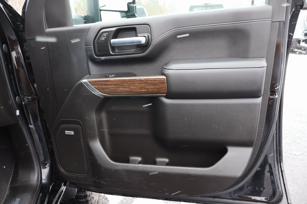 Used 2022 Chevrolet Silverado 3500 High Country w/ Safety Package II image 27
