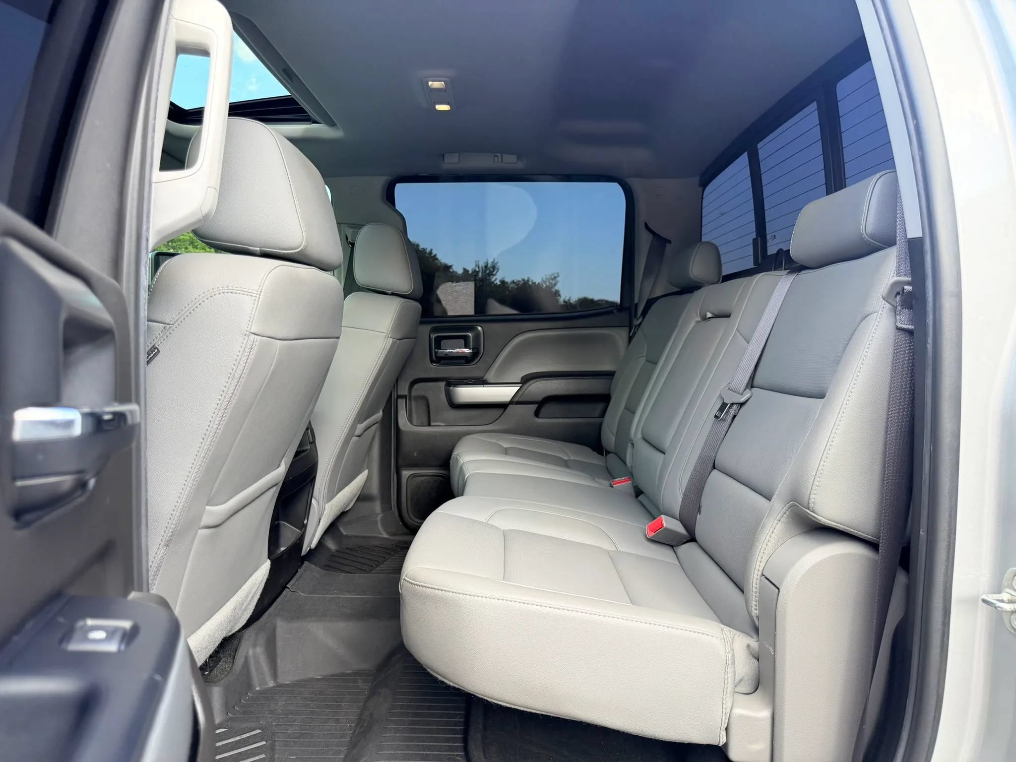 Used 2017 Chevrolet Silverado 2500 LTZ w/ Duramax Plus Package AWD/4WD image 27