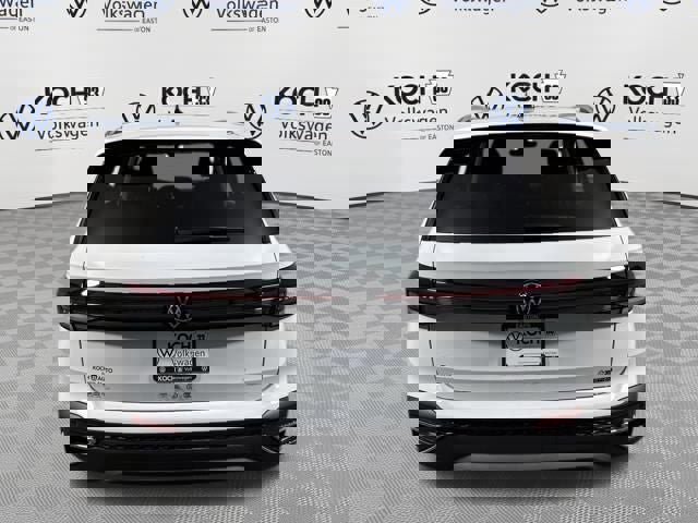 New 2026 Volkswagen Taos SEL image 7