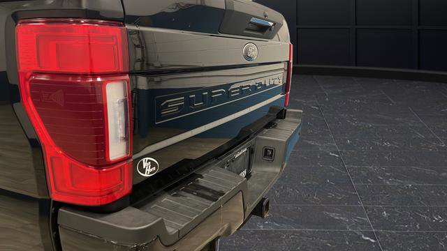 Used 2022 Ford F250 Lariat w/ Black Appearance Package image 40