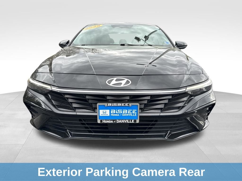 Used 2025 Hyundai Elantra SEL image 12